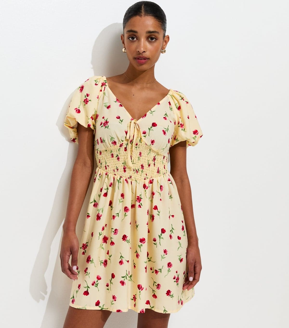 New Look Women's Yellow Crepe Floral Print Puff Sleeve Shirred Mini Dress New Look