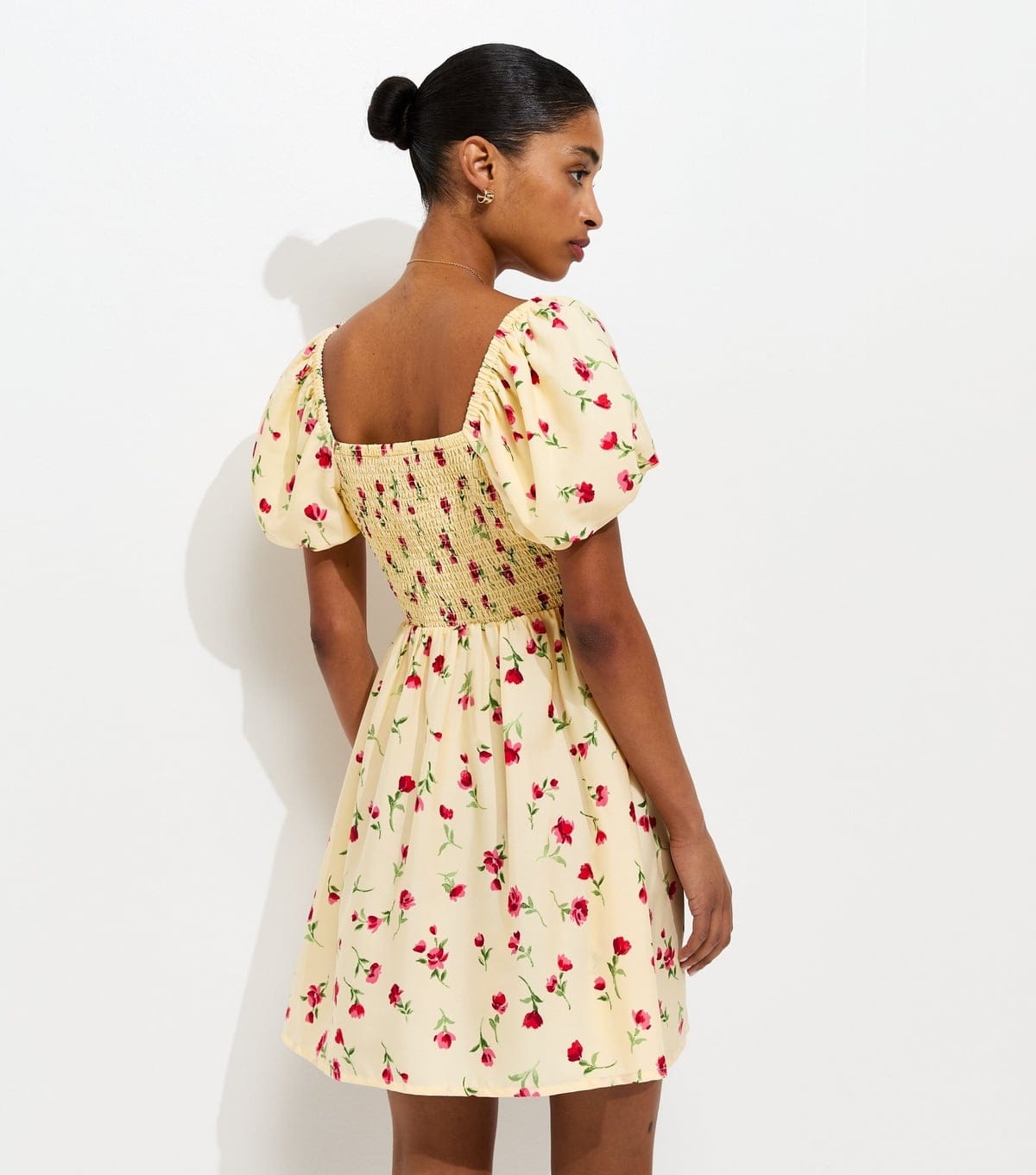 New Look Women's Yellow Crepe Floral Print Puff Sleeve Shirred Mini Dress New Look - 4