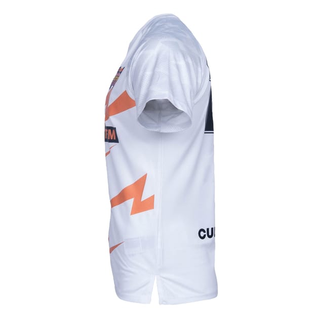 Umbro Umbro Men's Culture Clash Red Bull Jersey in Off-White - 3