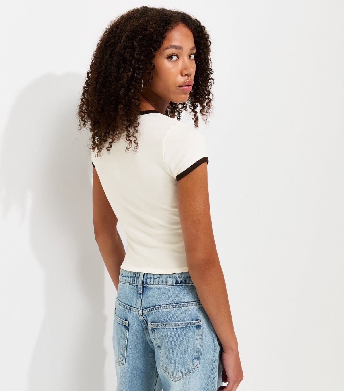 New Look Women's Off White Cotton Rich Contrast Trim Ringer T-Shirt New Look - 4