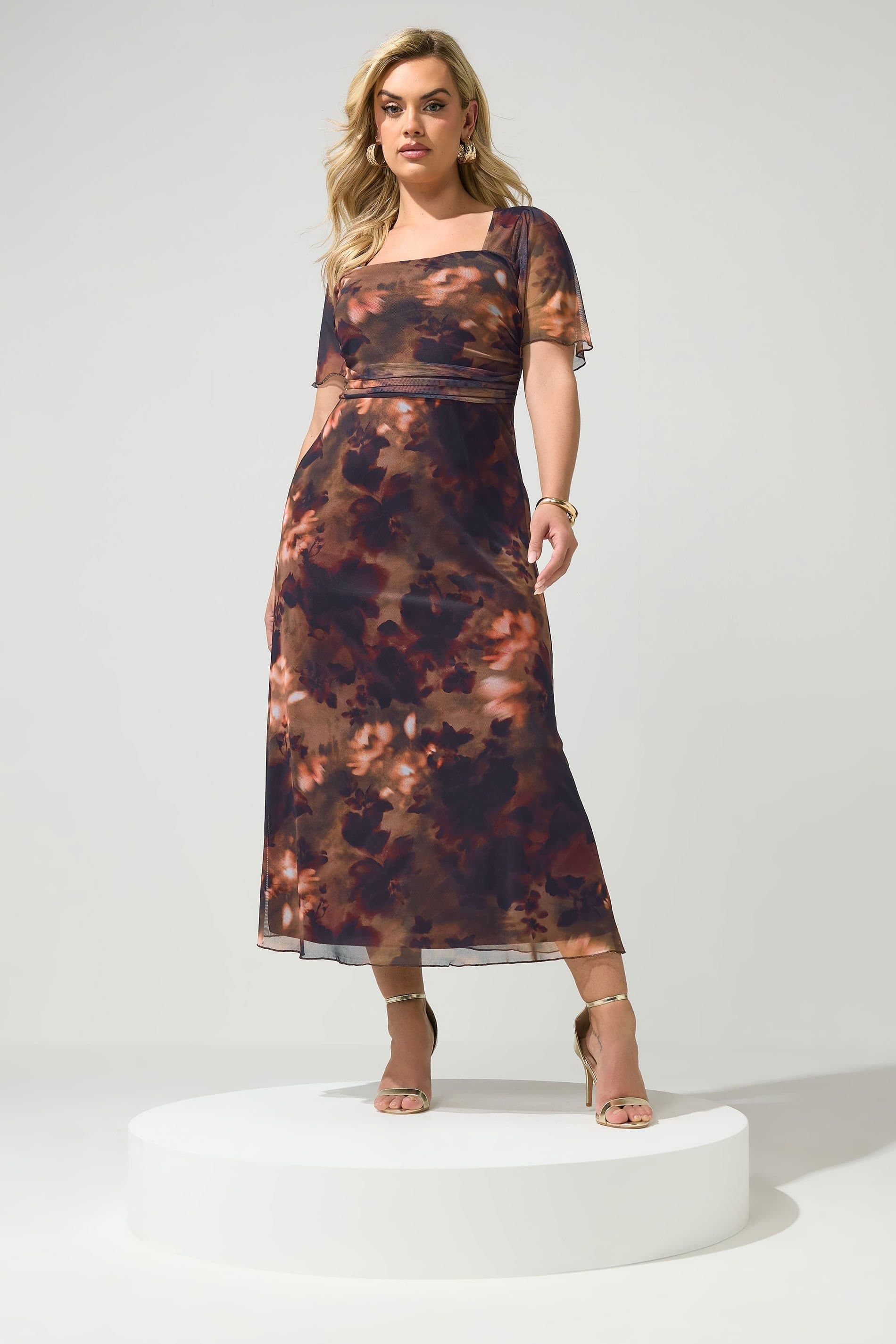 Yours Yours Women's Floral Square Neck Maxi Dress in Dark Brown