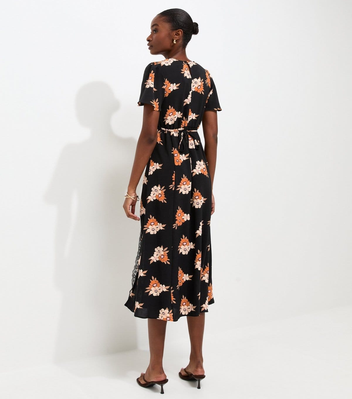 New Look Women's Black Floral Print Lace Trim Midi Dress New Look - 4