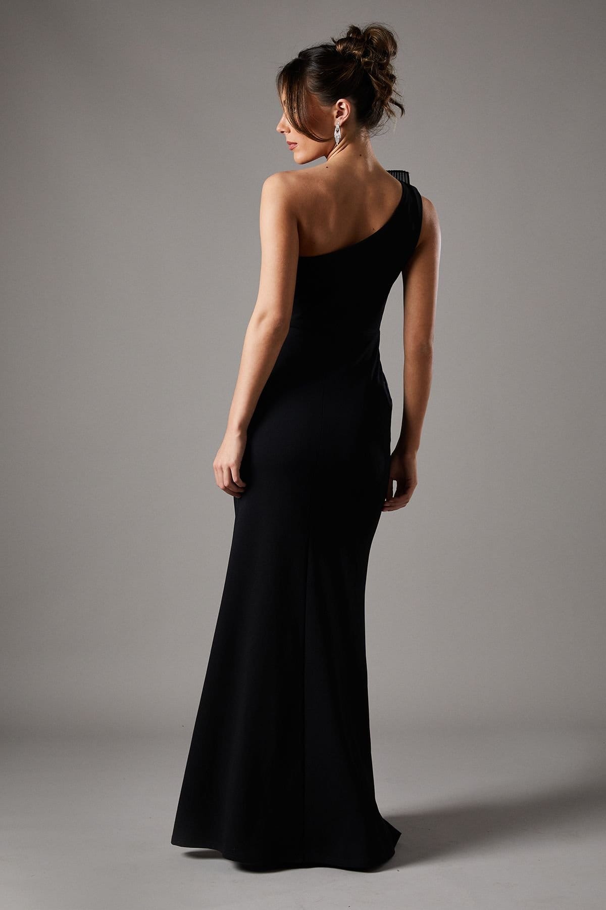 Coast Coast Women's Pleated Front One Shoulder Gown in Black - 4