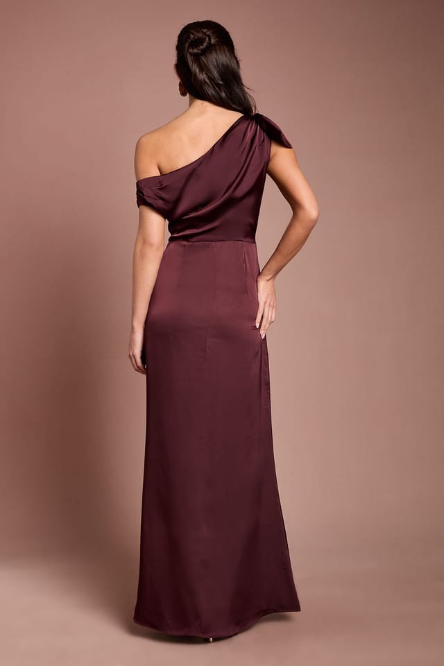 Coast Coast Women's Fallen Shoulder Bow Detail Bridesmaid Maxi Dress in Espresso - 3