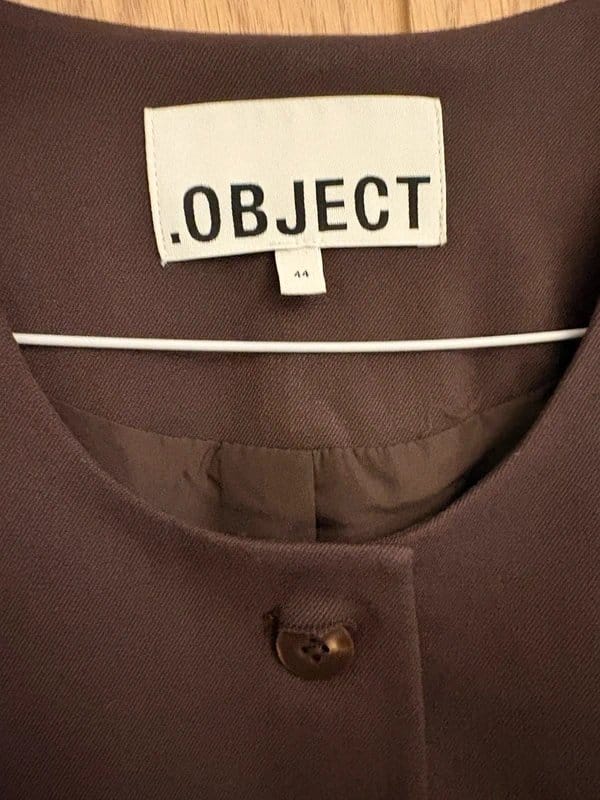 Object Chocolate coloured woman’s waistcoat - 1