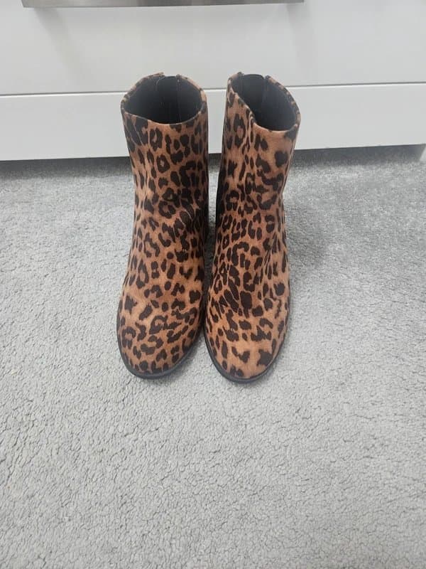 New Look Ladies New look leopard print boots