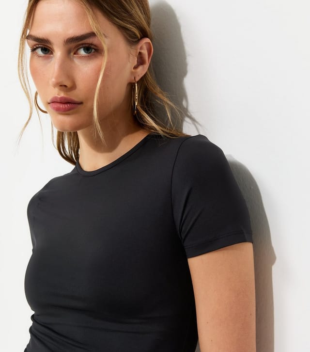 New Look Women's Black Jersey Crew Neck Cropped T-Shirt New Look - 2