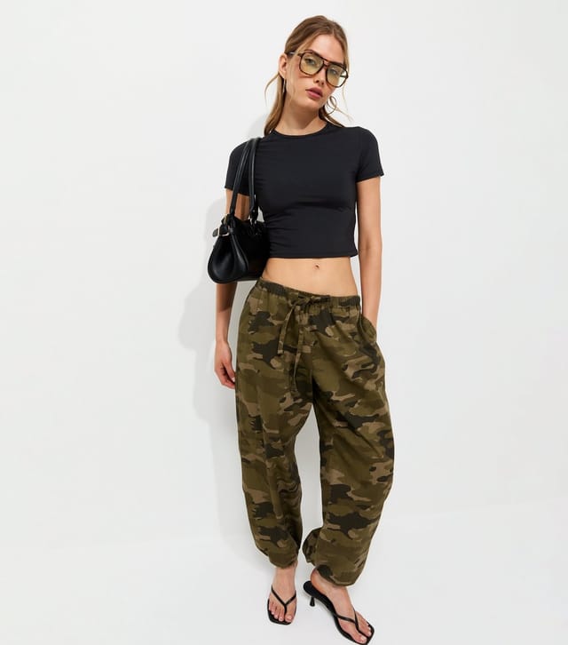 New Look Women's Black Jersey Crew Neck Cropped T-Shirt New Look - 3