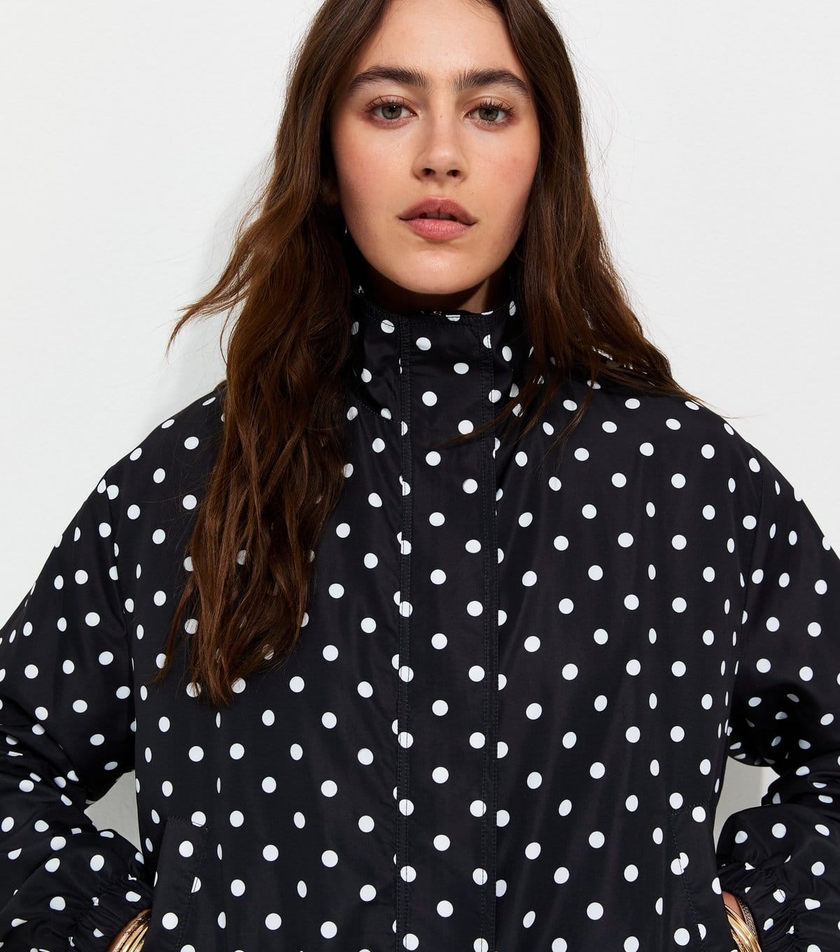 New Look Women's Black Polka Dot Bubble Hem Zip Windbreaker Jacket New Look - 4