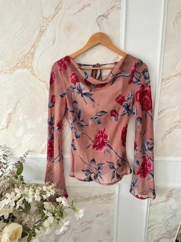 ASOS Beautiful women’s floral asos bell sleeve top size 8 fairycore romantic occasion wedding