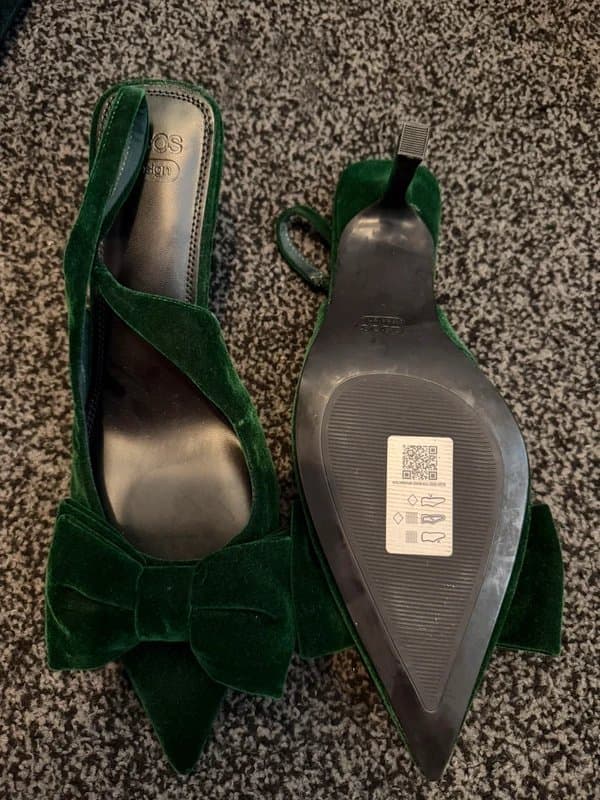 ASOS Green velvet slingbacks