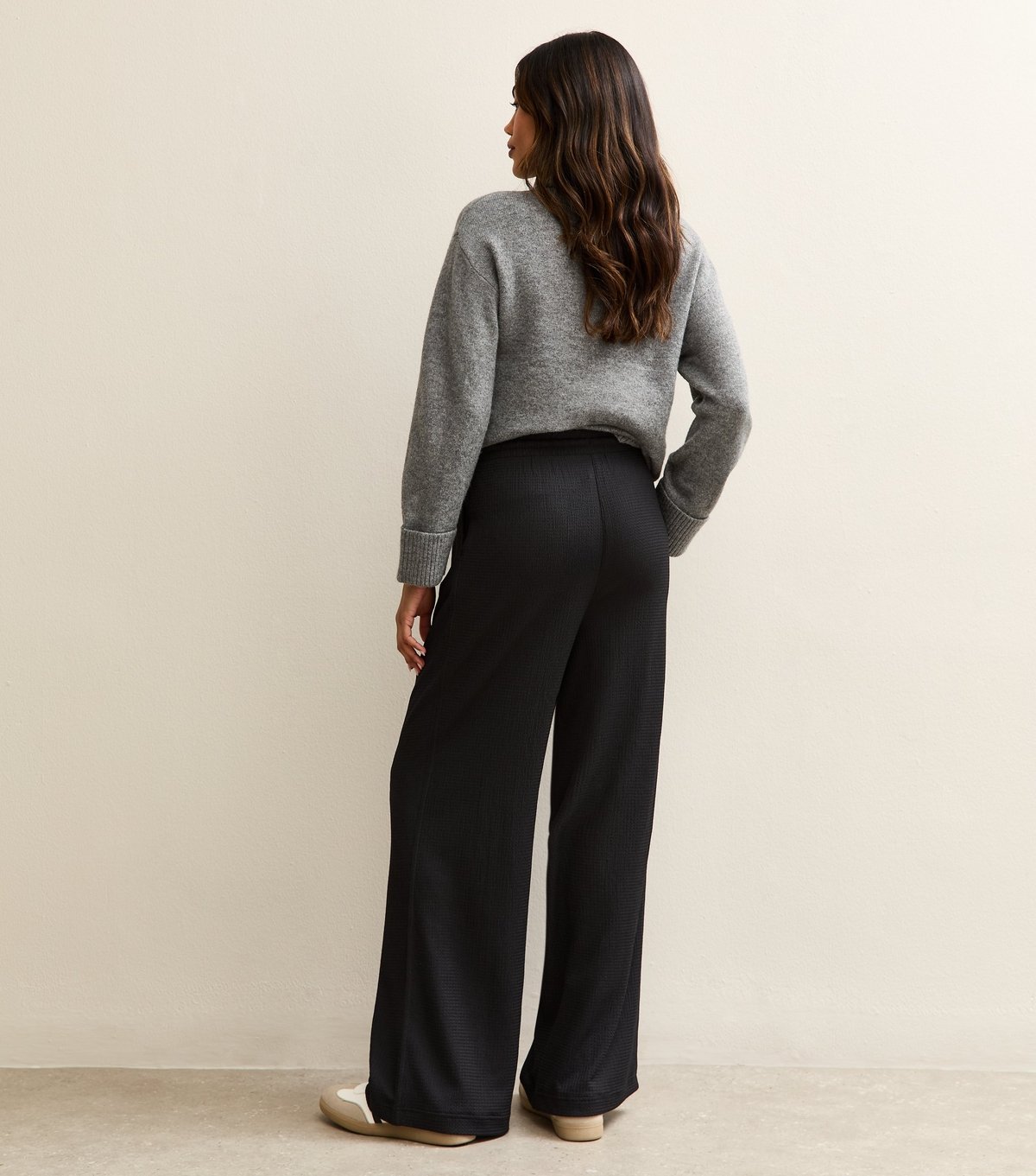 New Look Women's Maternity Black Crinkled Wide Leg Trousers New Look - 4