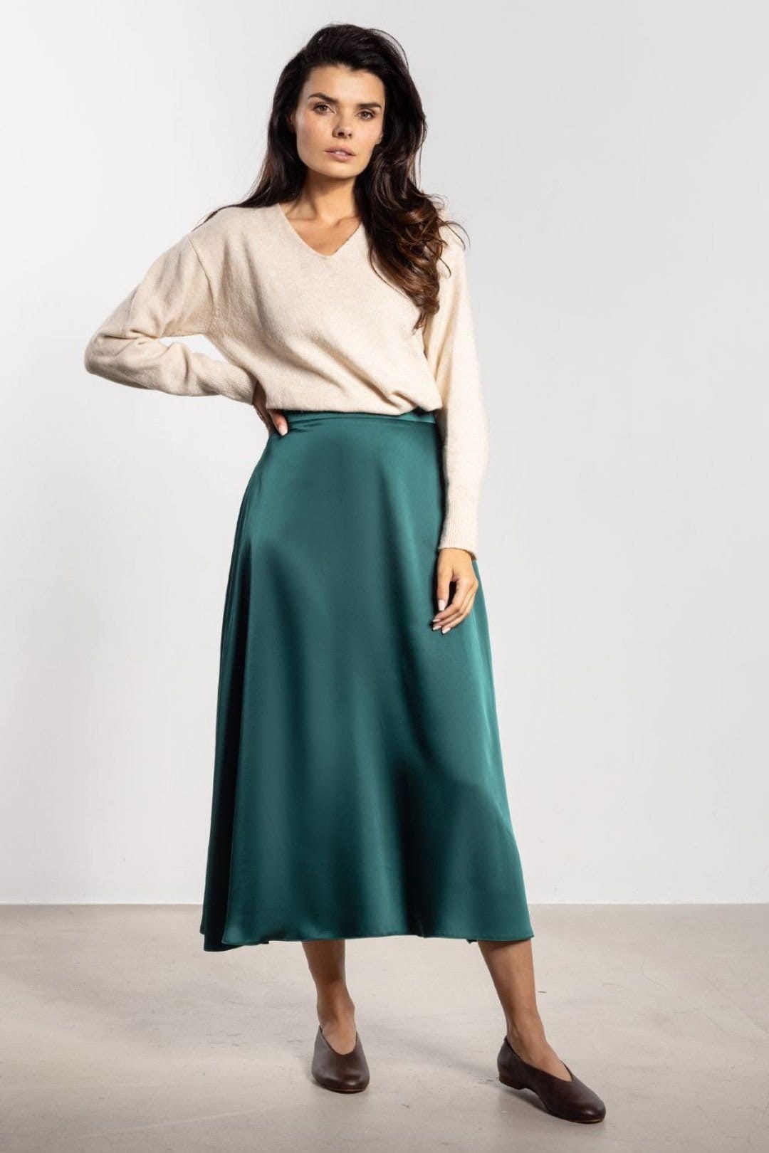Love Lace Love Lace Women's Awama Satin High Waist Flared Midi Skirt in Green - 1