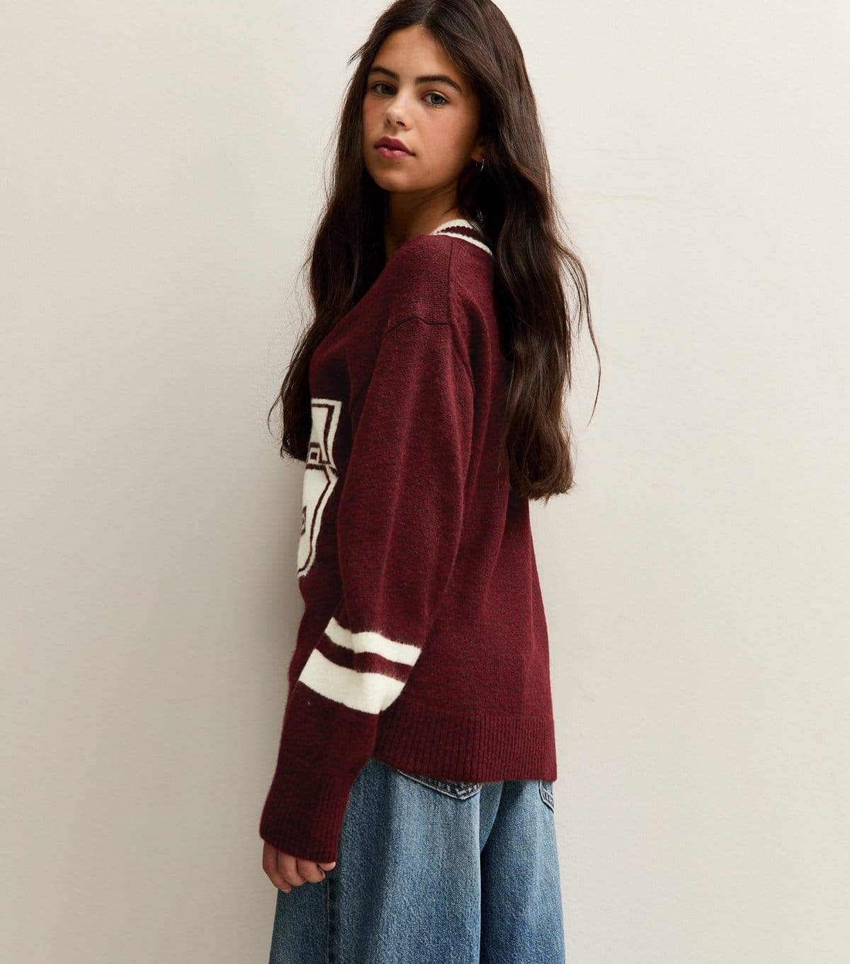 New Look Girls' Burgundy 85 V-Neck Contrast Trim Jumper New Look - 4