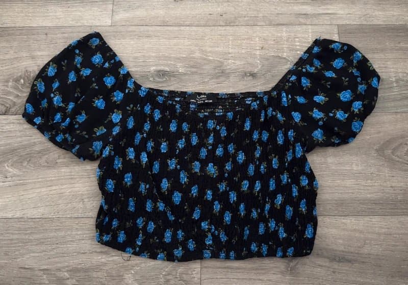 Bershka Bershka Black Blue Floral Crop Top