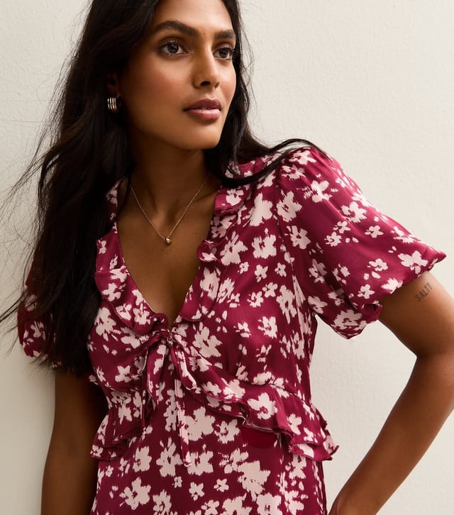 New Look Women's Red Daisy Print Frilly Trimmed Satin Mini Dress New Look - 2