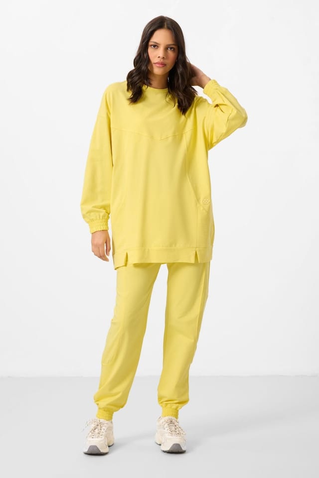Tommy Life Tommy Life Women's Oversized Fleece Sweatshirt & Pants Set in Lemon - 3