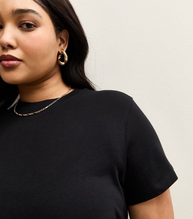 New Look Women's Plus Size Black Crew Neck T-Shirt Curves New Look - 2