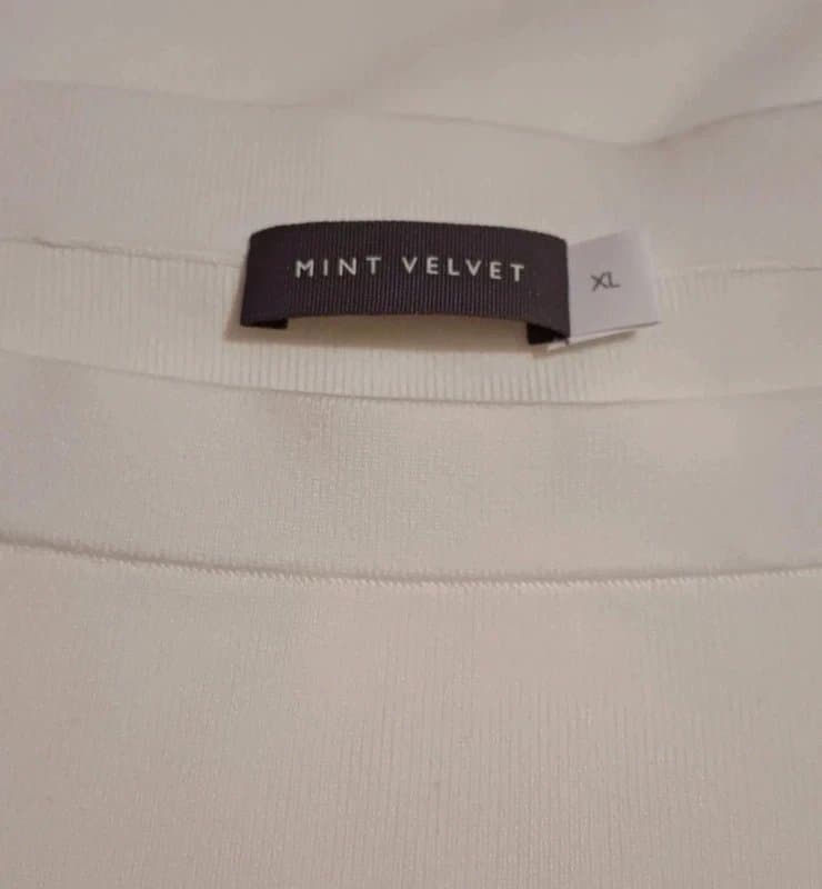 Mint Velvet Mint Velvet Lace Puff Sleeve Jumper- size XL/18