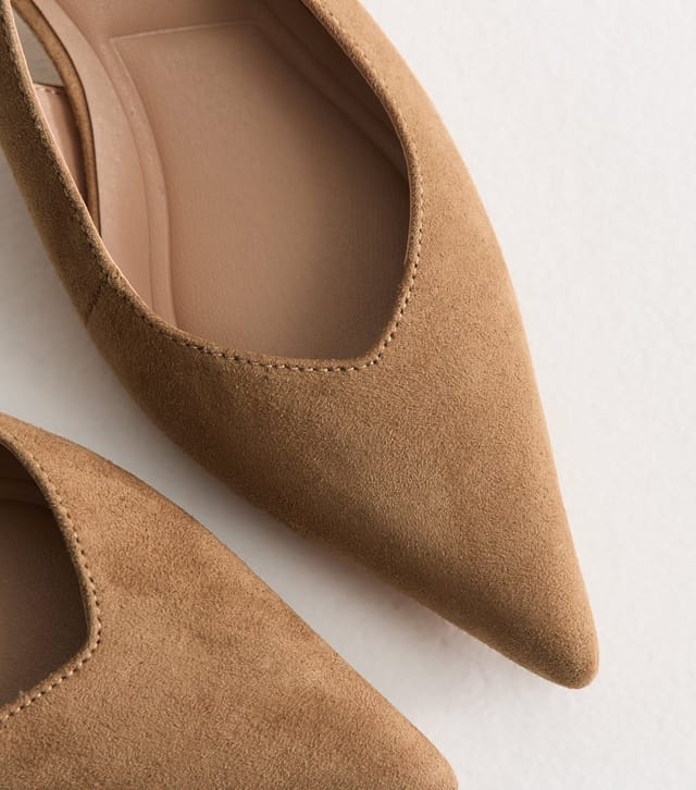 New Look Women's Wide Fit Camel Faux Suede Block Heel Pumps Vegan New Look - 3