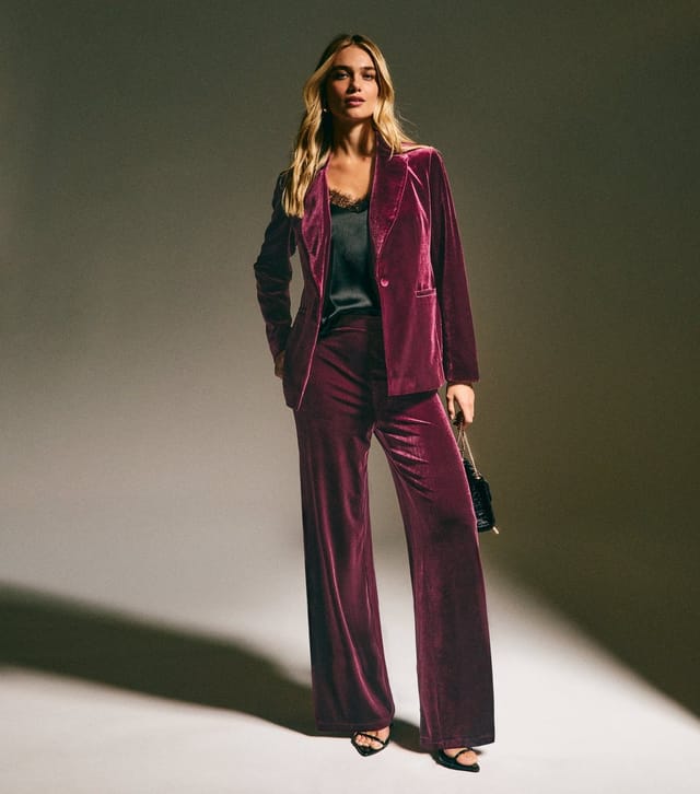 New Look Women's Dark Burgundy Velvet Single Breasted Blazer New Look - 2