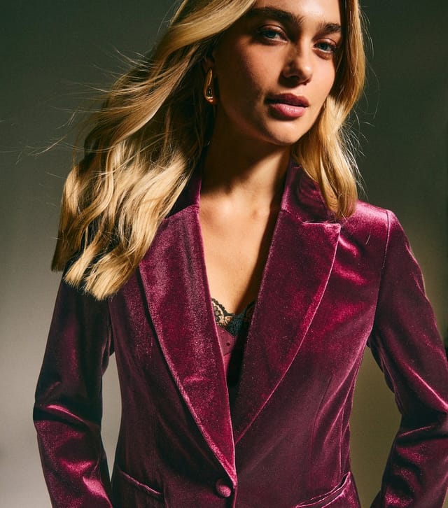 New Look Women's Dark Burgundy Velvet Single Breasted Blazer New Look - 3