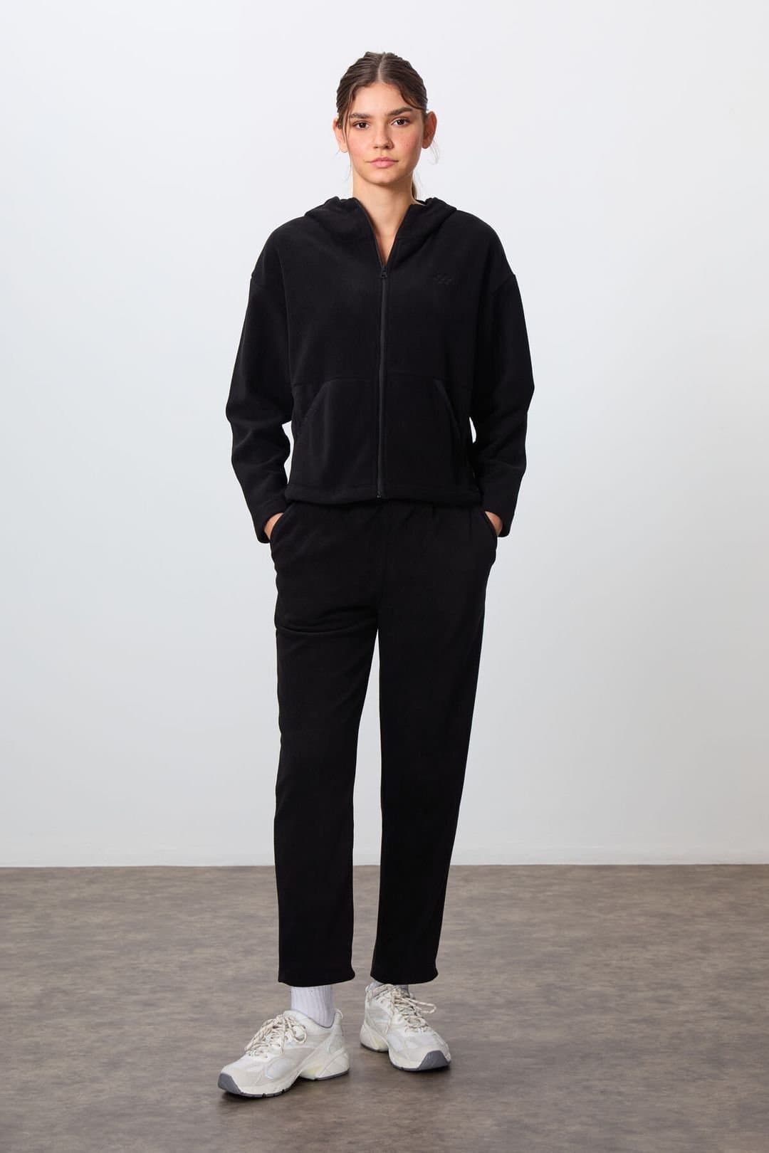 Tommy Life Tommy Life Women's Oversized Hooded Zipper Tracksuit Set in Black