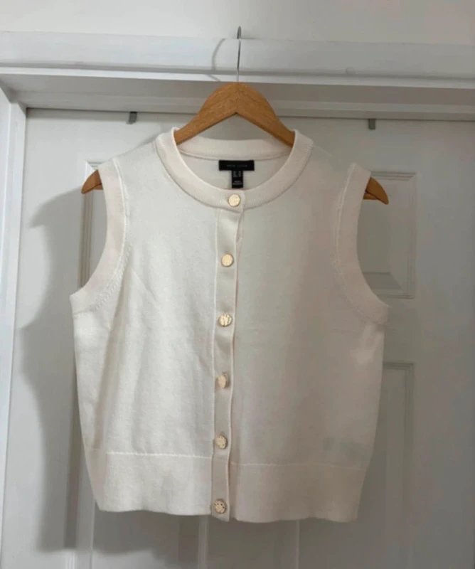 New Look Adorable Women's New Look Cream Soft Knitted Waistcoat Top size 14 - 1