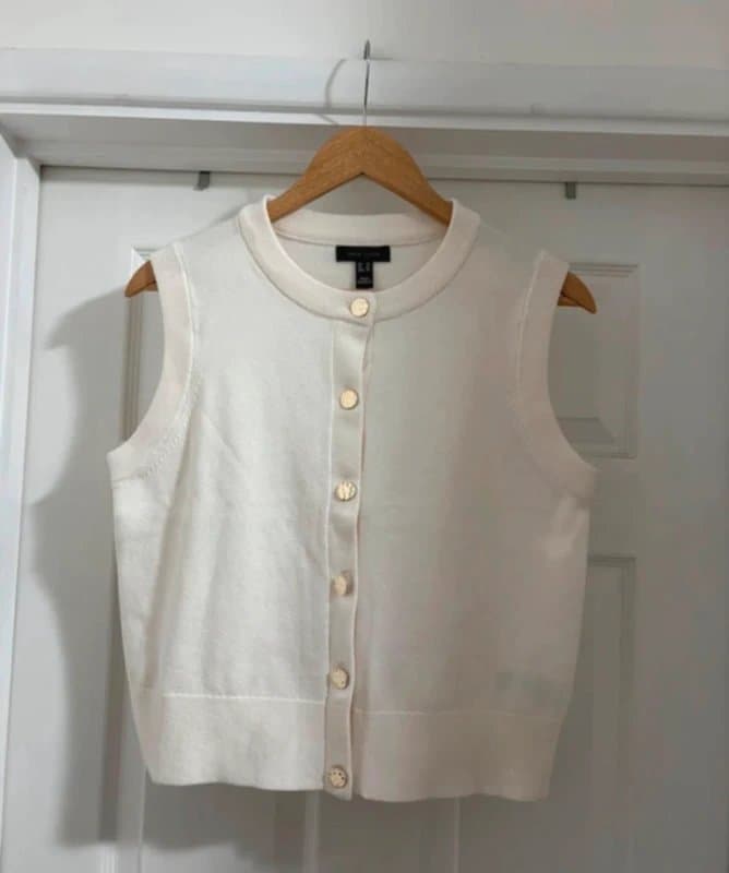 New Look Adorable Women's New Look Cream Soft Knitted Waistcoat Top size 14