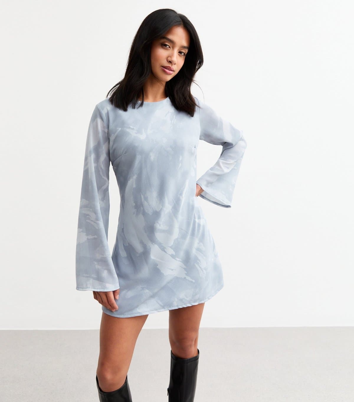 New Look Women's Petite Grey Ink Print Flare Sleeve Mini Dress New Look