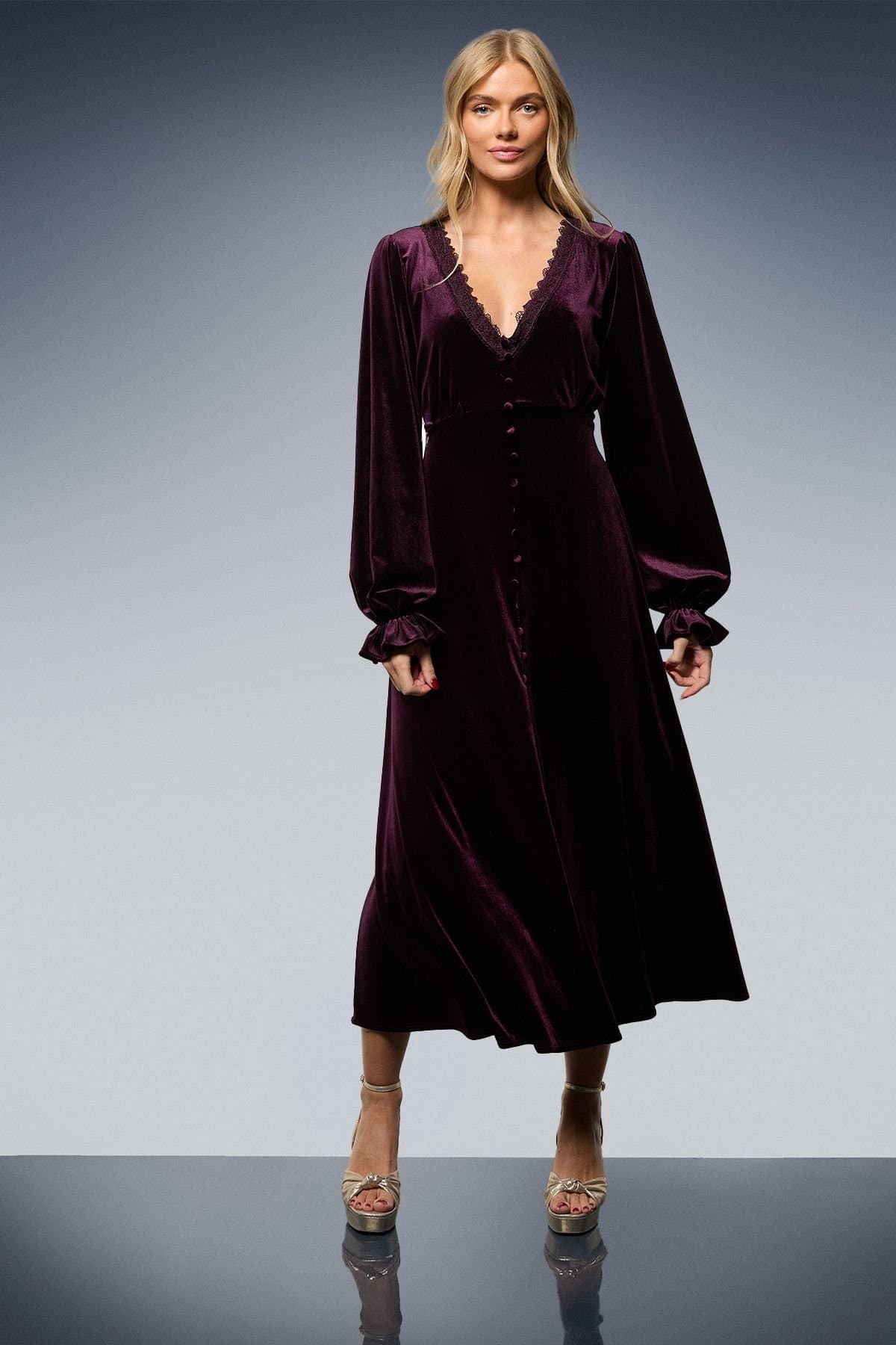 Oasis Oasis Women's Velvet Lace Trim Button Through Midi Dress in Berry