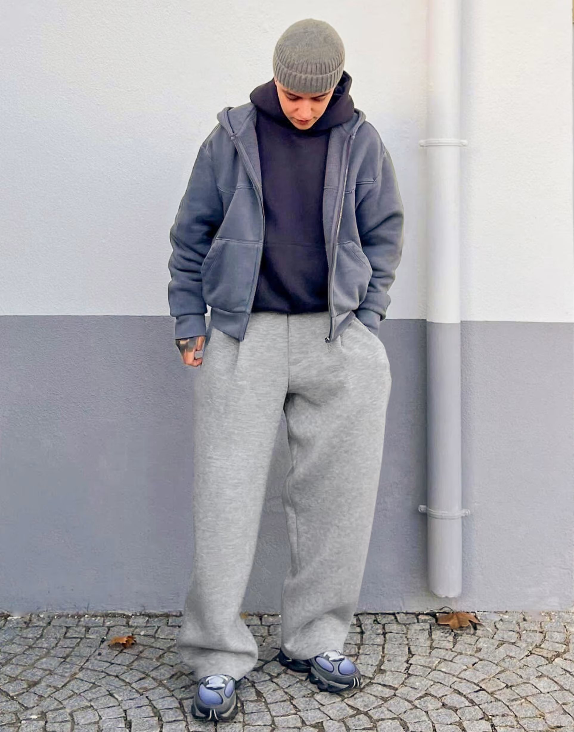 ASOS Bershka Technical trousers with darts in light grey - 1