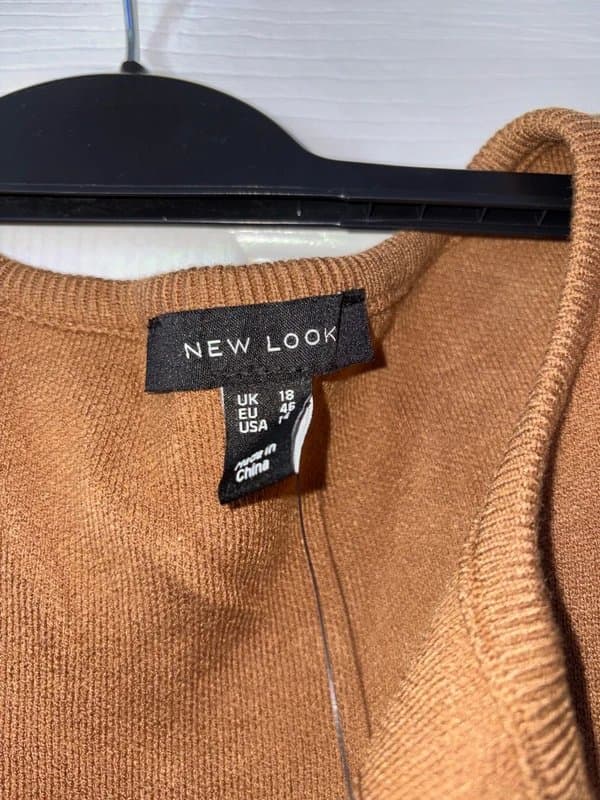 New Look Compact knit button waistcoat