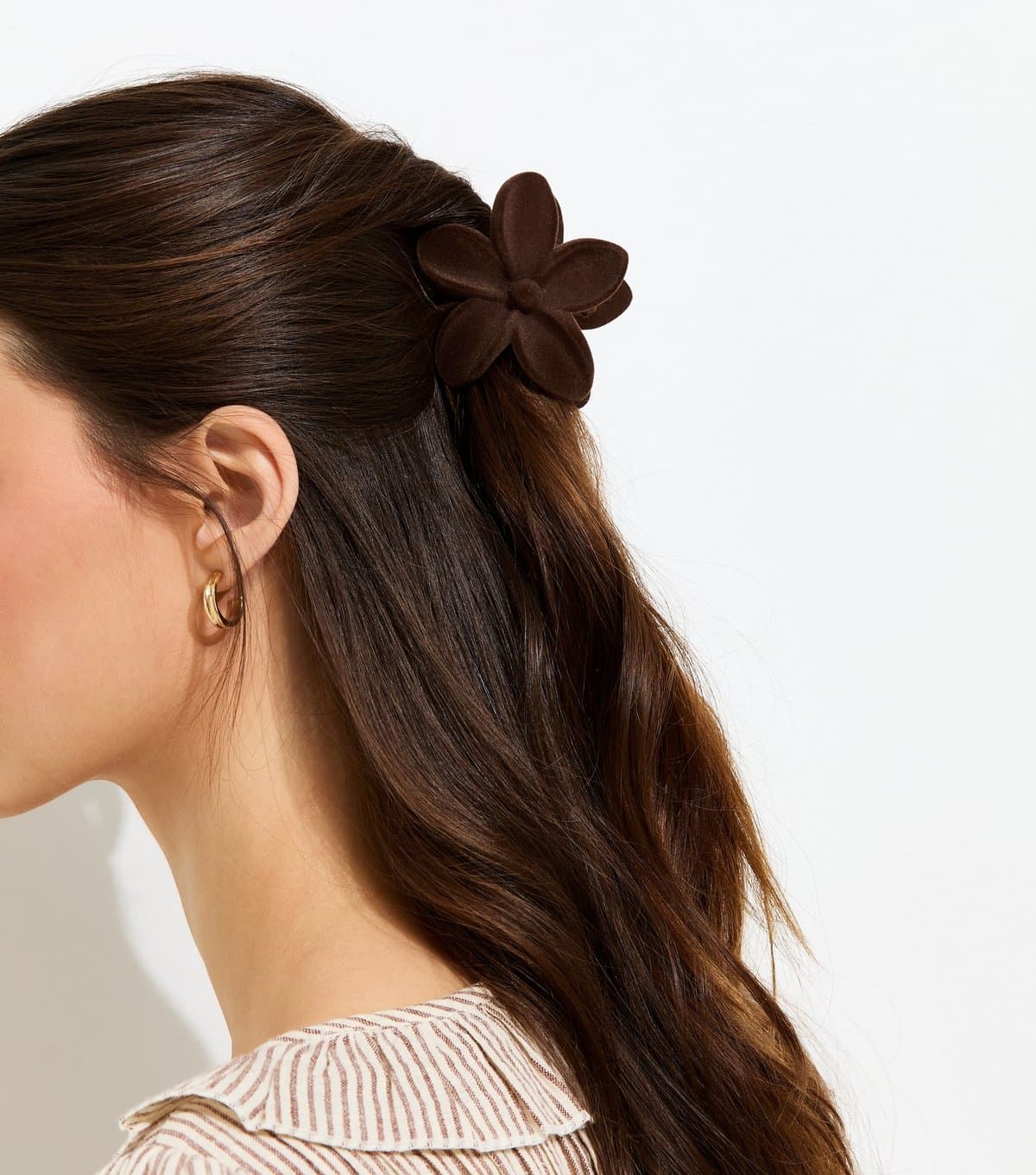 New Look Brown Velour Tropical Flower Velour Hair Claw Clip New Look