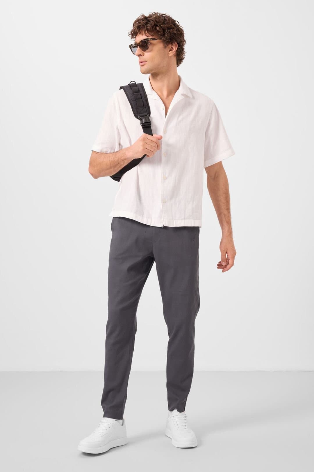 Tommy Life Tommy Life Men's Straight-Leg Gabardine Chinos in Charcoal