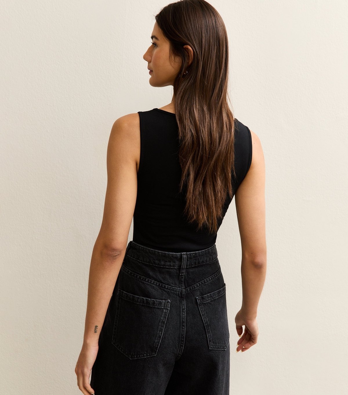 New Look Women's Black Sleeveless Slash Neck Bodysuit New Look - 4