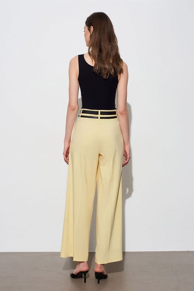 Dilvin Dilvin Women's High-Waist Wide-Leg Pleated Trousers in Lemon - 2