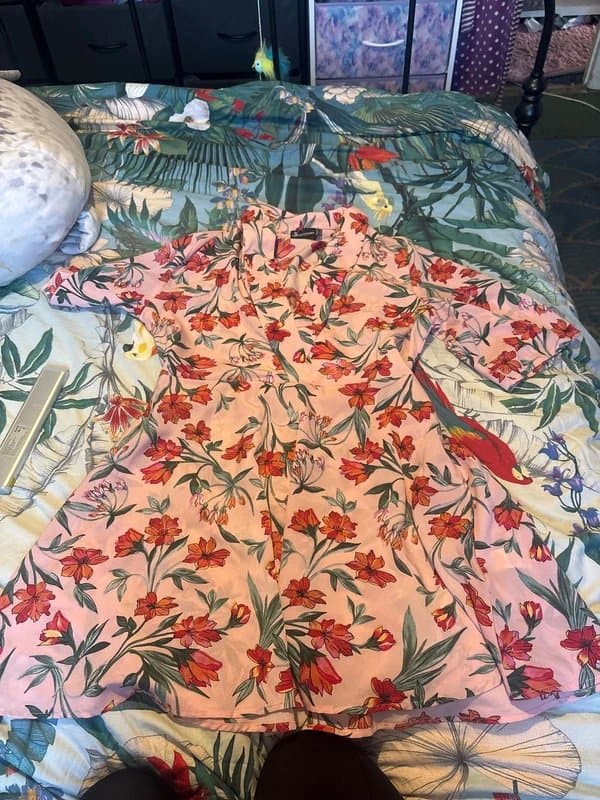 PrettyLittleThing Pretty little things, pink floral summer size 4