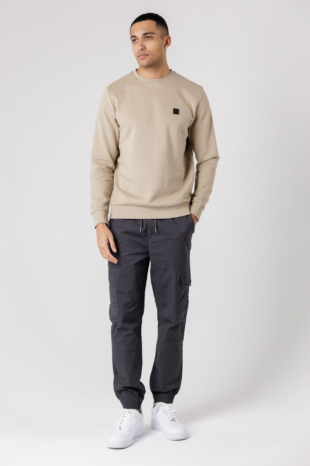 Tokyo Laundry Tokyo Laundry Men's Essential Brushed Fleece Crew Sweatshirt in Beige - 3