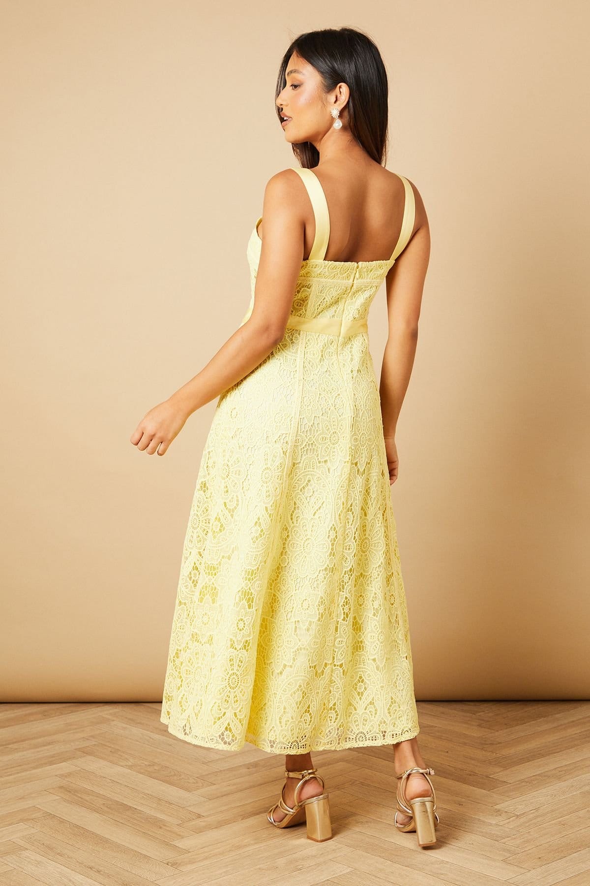 Oasis Oasis Women's Petite Floral Lace V Neck Midi Dress in Lemon - 4