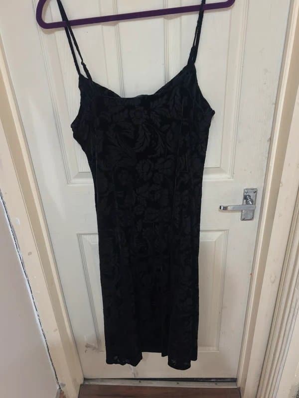 New Look New look size 16 velvet style midi dress