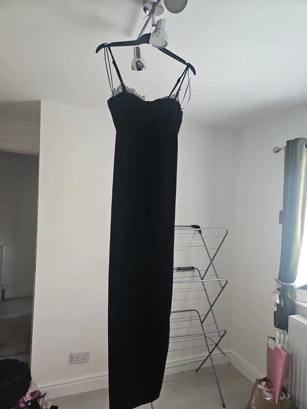 Bershka Bershka velvet lace black dress