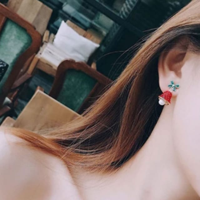 Lovii Lovii Women's Festive Christmas Bell Earrings with Bow & Pearl Drop in Gold - 2