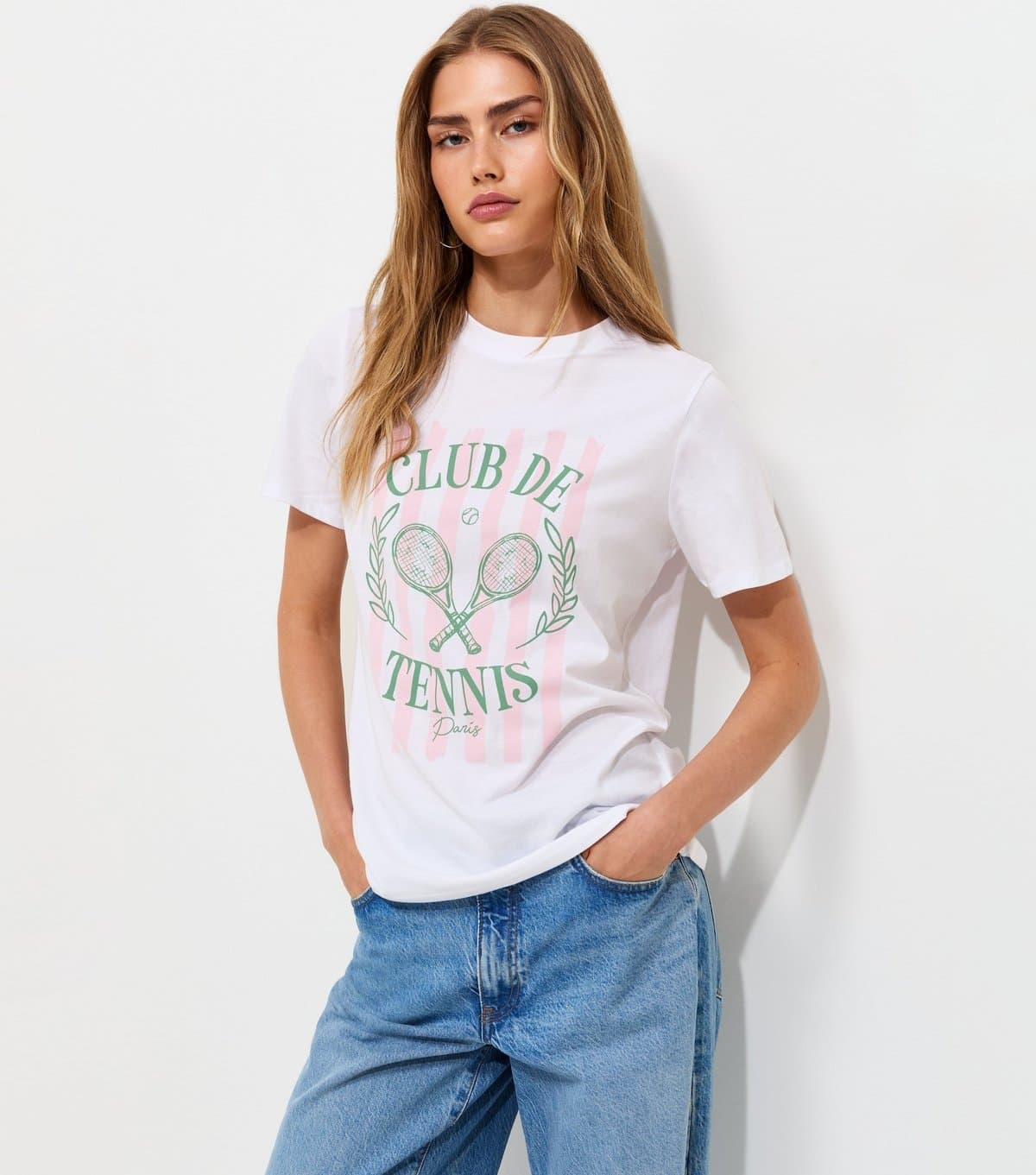 New Look Women's White Club De Tennis Relaxed T-Shirt New Look