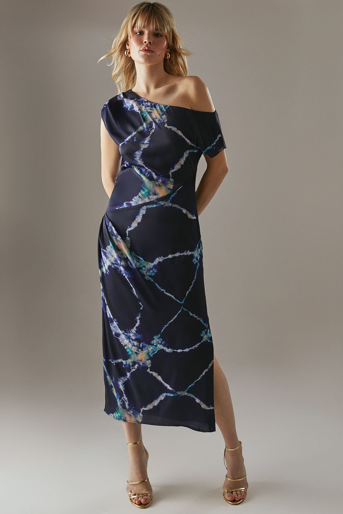 Warehouse Warehouse Women's Crinkle Satin Fallen Shoulder Knot Side Midi Dress in Navy - 4