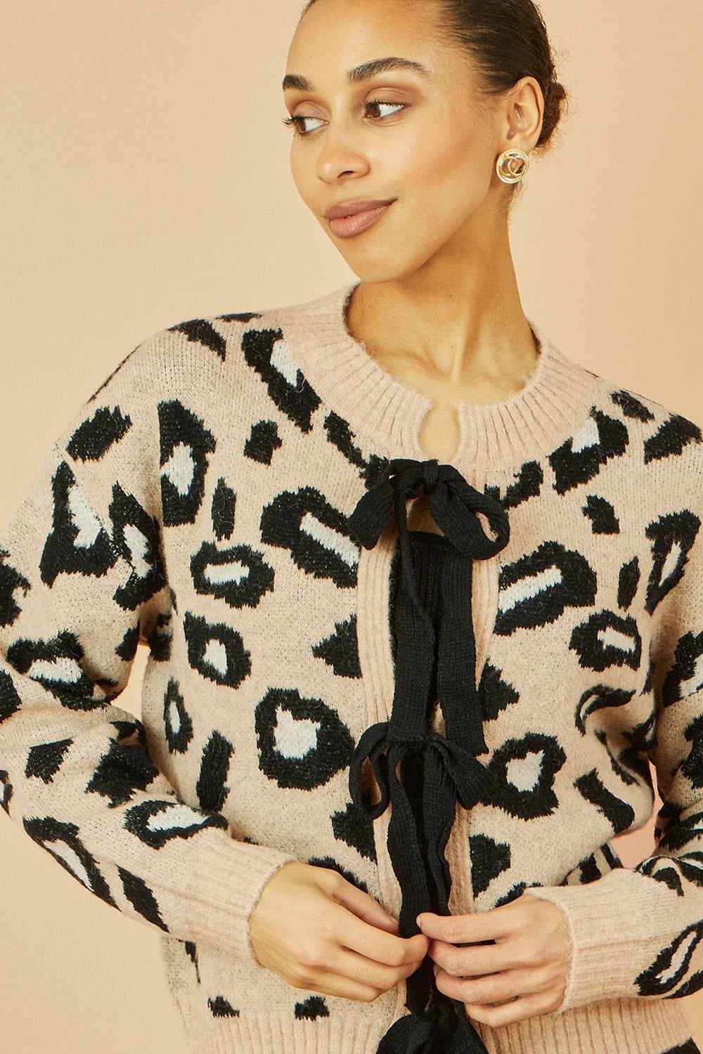 Yumi Yumi Women's Beige Animal Print Intarsia Tie Front Cardigan