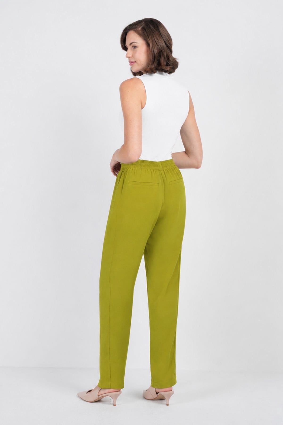 Kettlewell Kettlewell Women's Pintuck Front Slim Tapered Trousers in Lime - 4