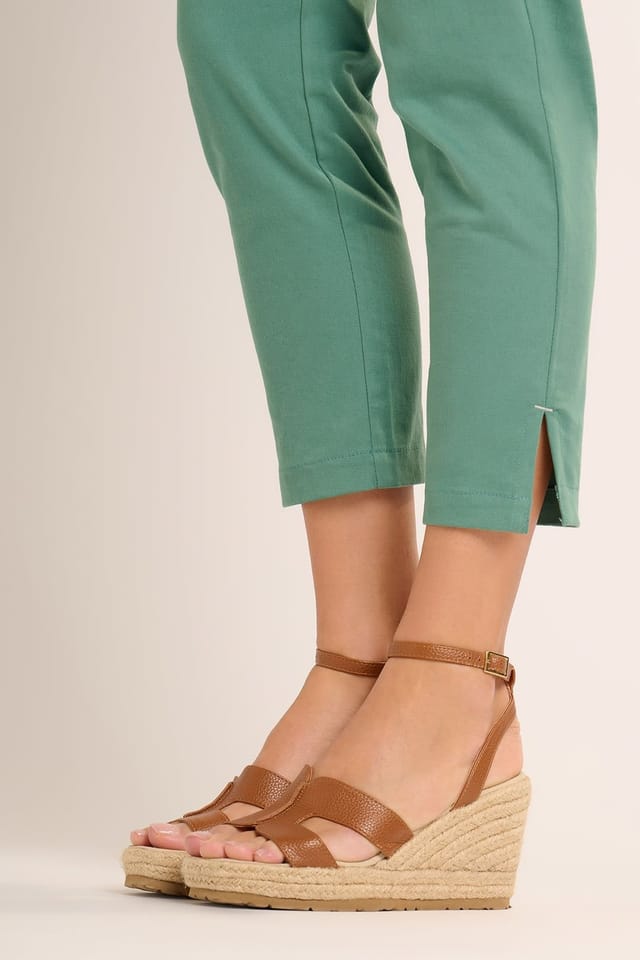 Brakeburn Brakeburn Women's CROPPED BLAKE TROUSERS in Green - 3