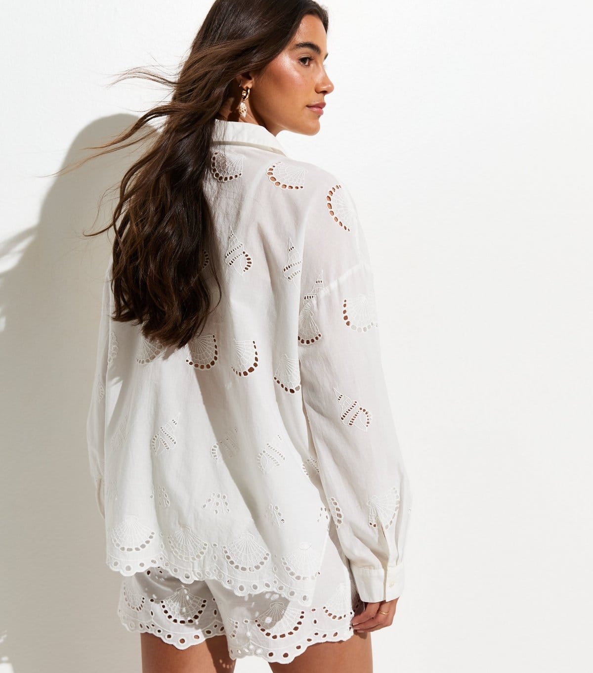 New Look Women's White Shell Cutwork Beach Shirt New Look - 4