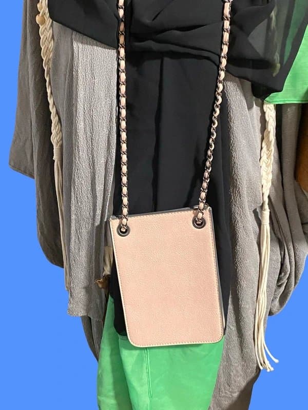 No Label Phone bag in pastel pink with metal chain strap